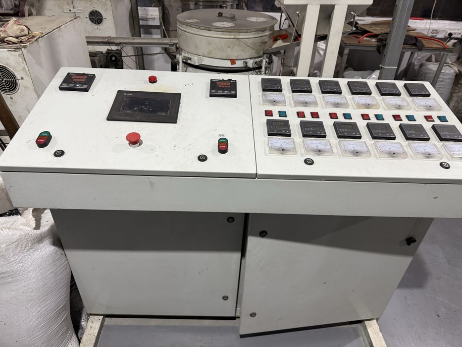 Екструдер ( коектрузія - 2 шнеки,co - extrusion)