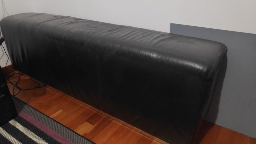 Banco em pele preto