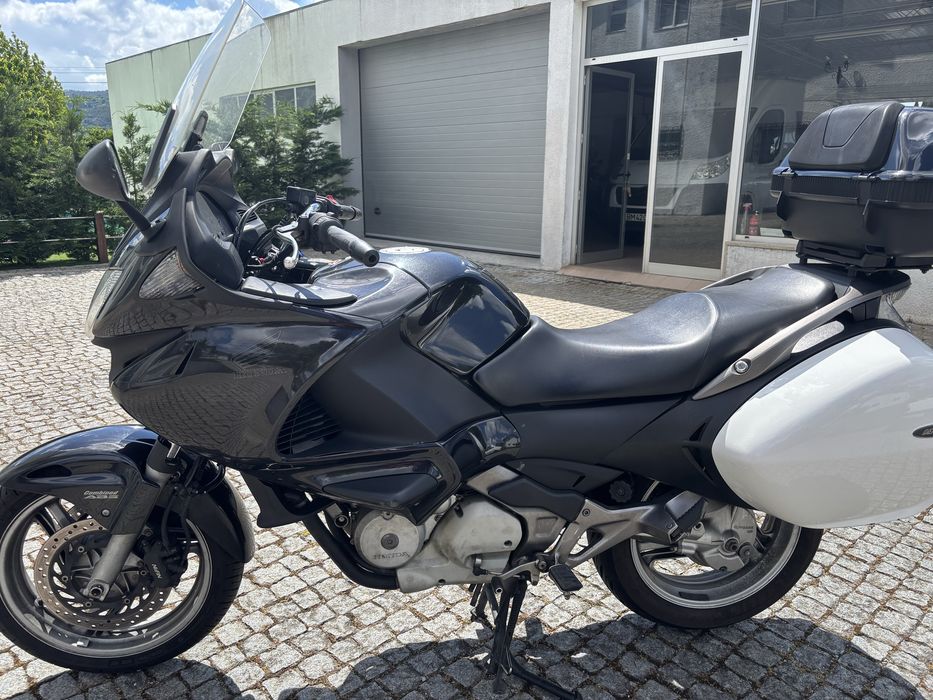 Honda Deuville NT 700 de 2010  Impecavel (2900€ ate ao final do mês)