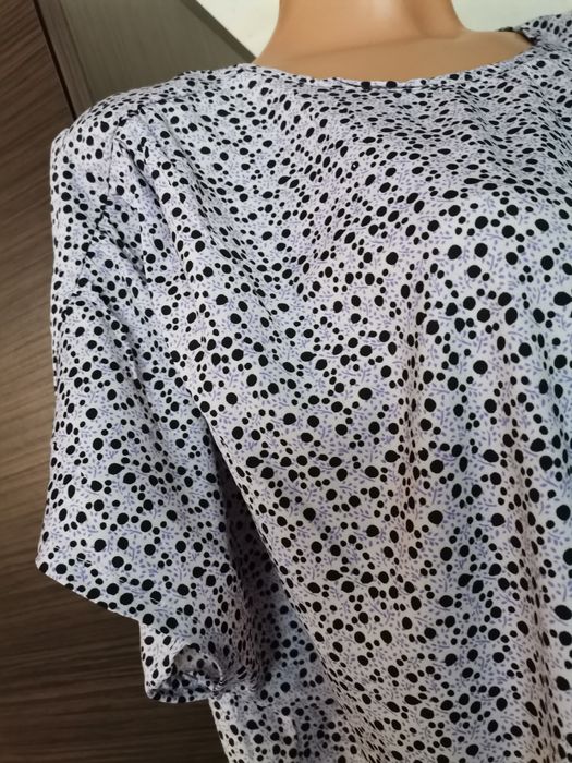 Bluzka koszulowa rozmiar 4/5xl.