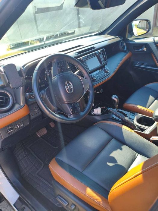 Продам Автомобіль RAV 4 SE