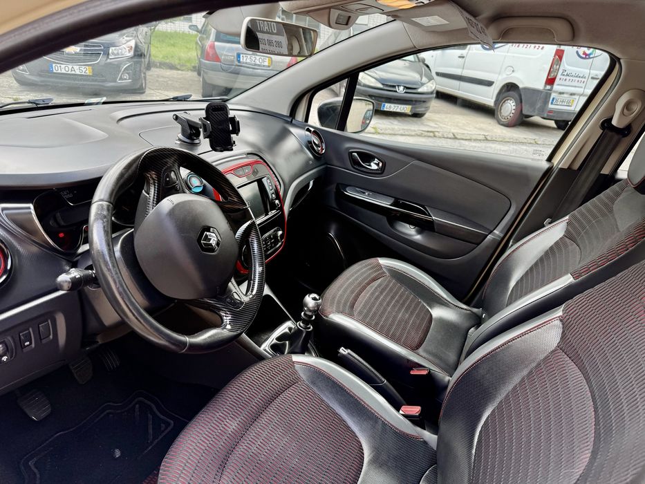 RENAULT CAPTUR 1.5DCI helly hansen edition