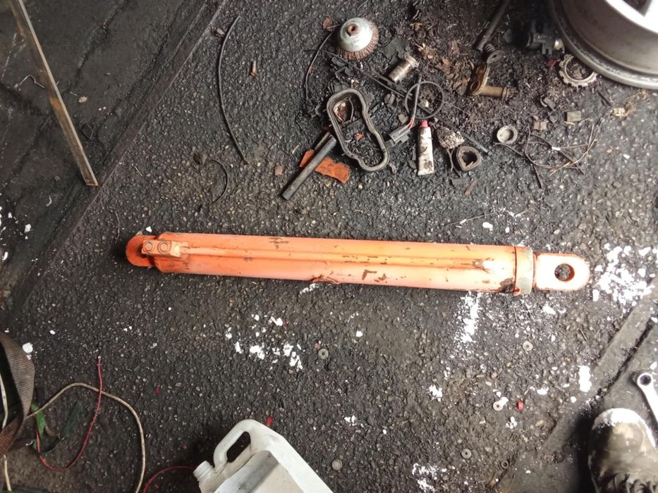 Siłownik hydrauliczny