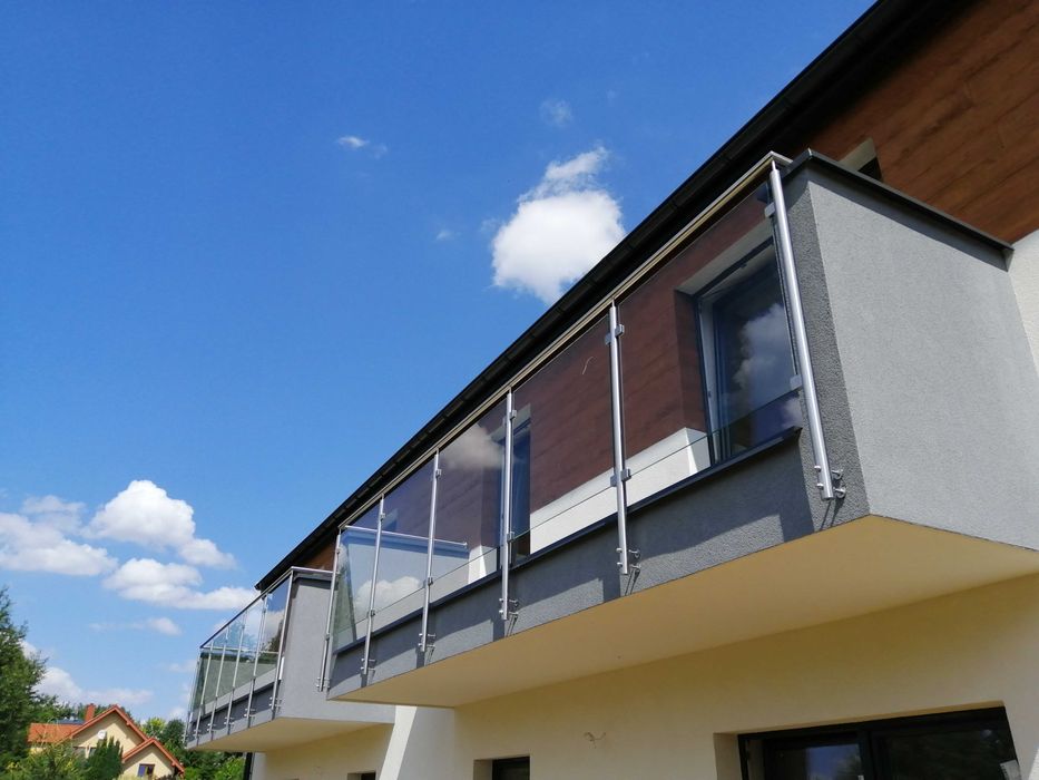 Balustrady ogrodzenia zadaszenia pergole konstrukcje ogrody zimowe