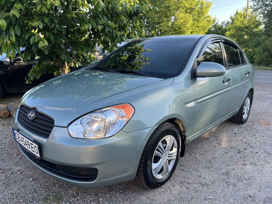 HYUNDAI       Accent