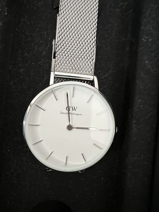 Relógio prateado Daniel Wellington