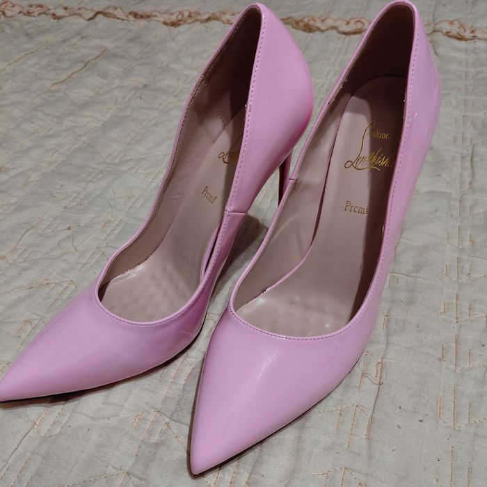 Szpilki lakierowane  damskie 43