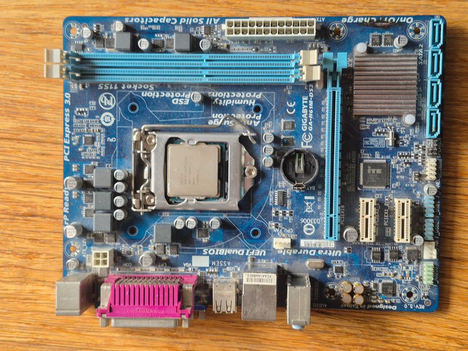 Intel Core i3-3250 LGA1155 + Płyta Gigabyte GA-H61M-DS2 (Uszkodzona)