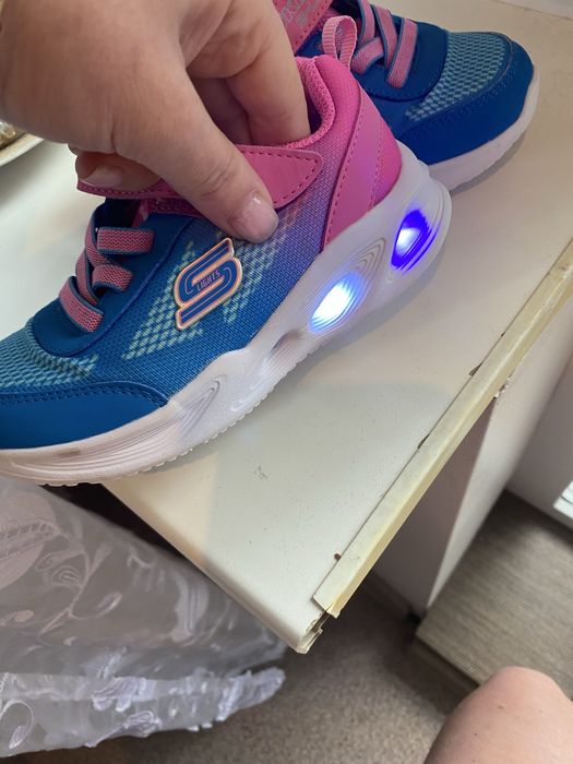 Кросівки Skechers  для дівчинки