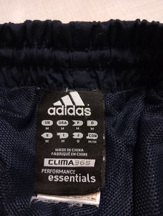 Adidas krótkie spodenki roz M