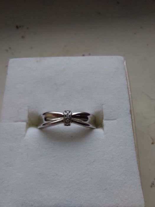 Кольцо серебряное бантик