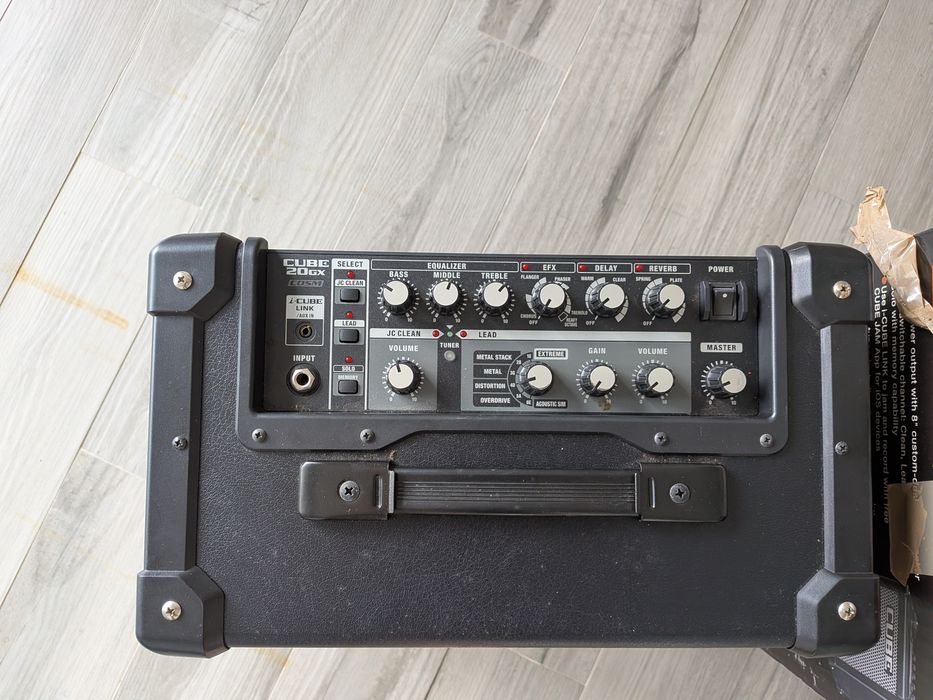 Fender Stratocaster Classic '50s (México) + Roland Cube-20GX + Hardcase