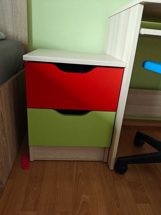 Oddam za darmo zestaw mebli dziecięcych