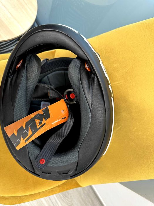 Arai RX-7 GP.  KTM
