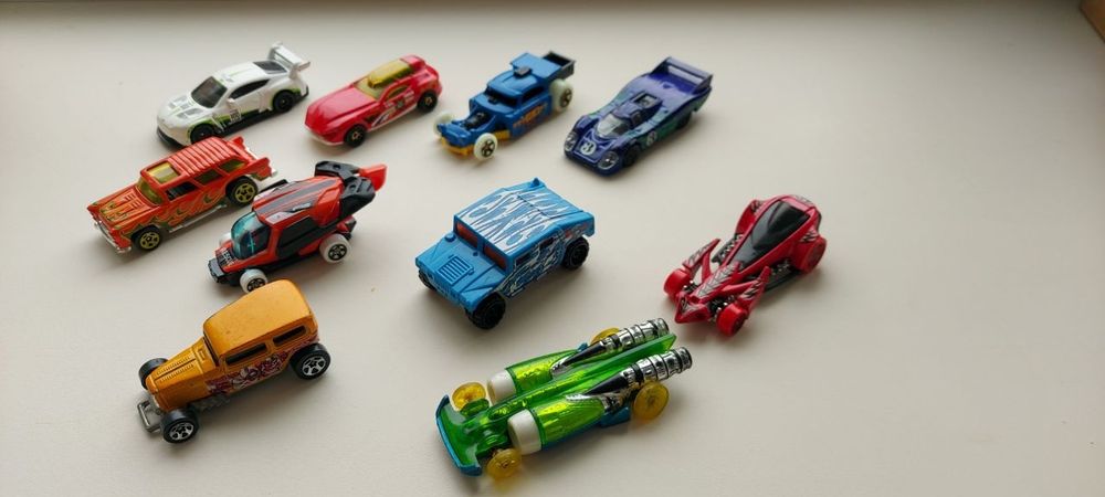 Машинки Hot wheels хот вілс