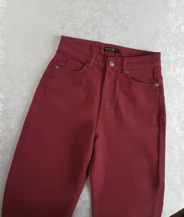 Джинси широкі червоні 42-44 р.