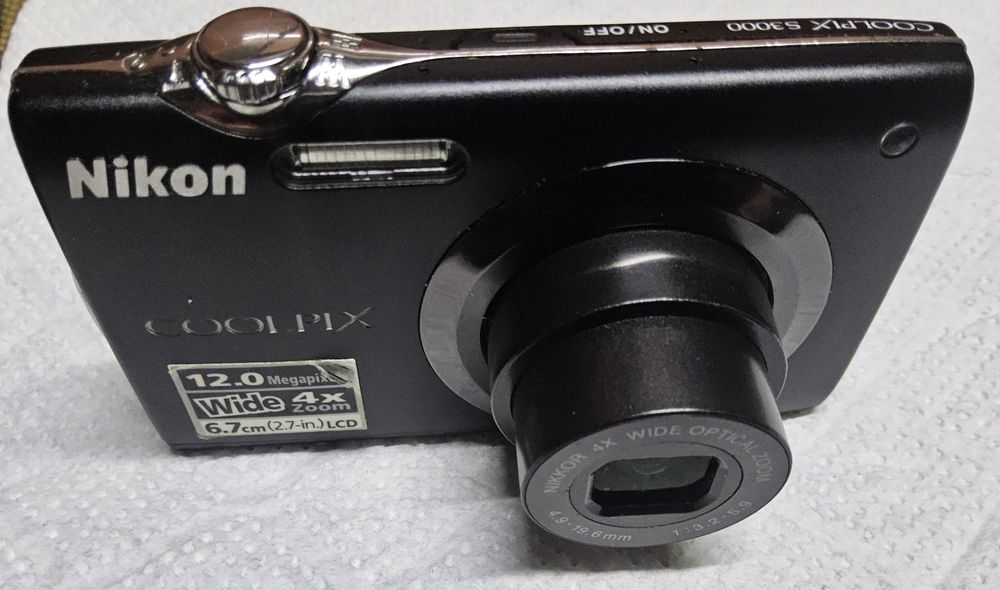 nikon coolpix s3000 - купити цифрові фотокамери - Ціна на OLX.ua