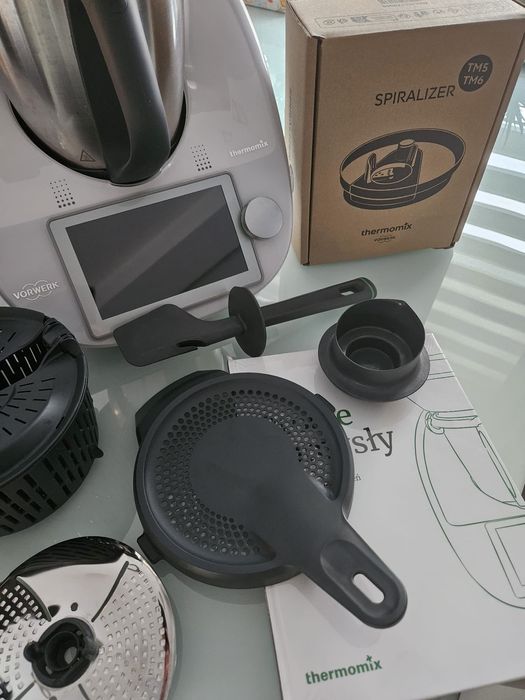 Sprzedam Thermomix TM6 z Gwarancją  12.2029.