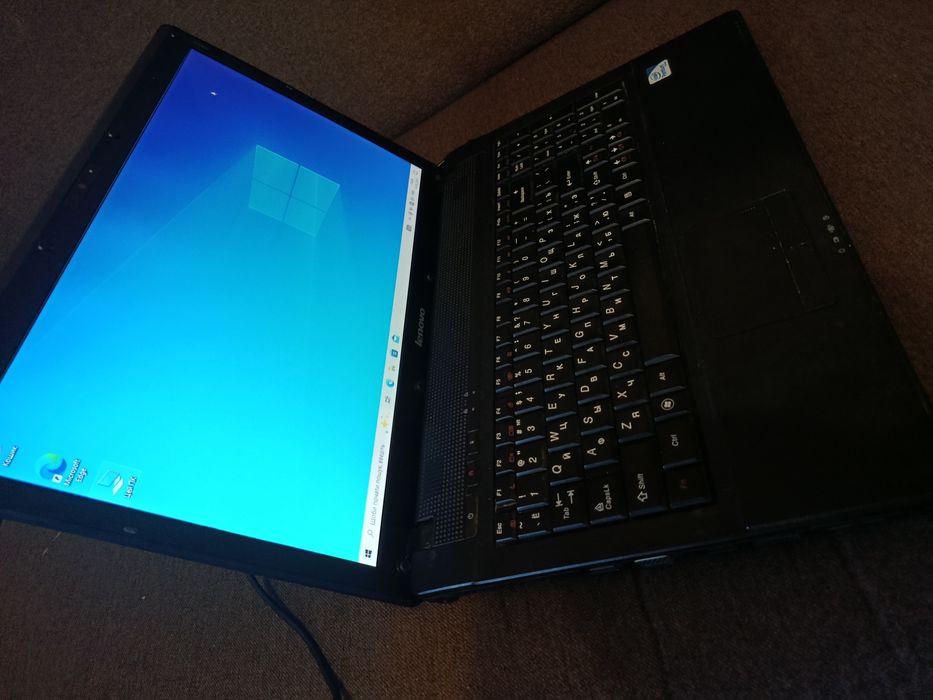 Ноутбук Lenovo 15.6" / i3 / 8GB RAM / SSD 240GB — повністю обслугований