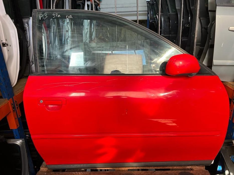 Porta frente direita Audi A3 1997