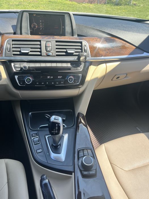 Продам BMW 320I (2016р)