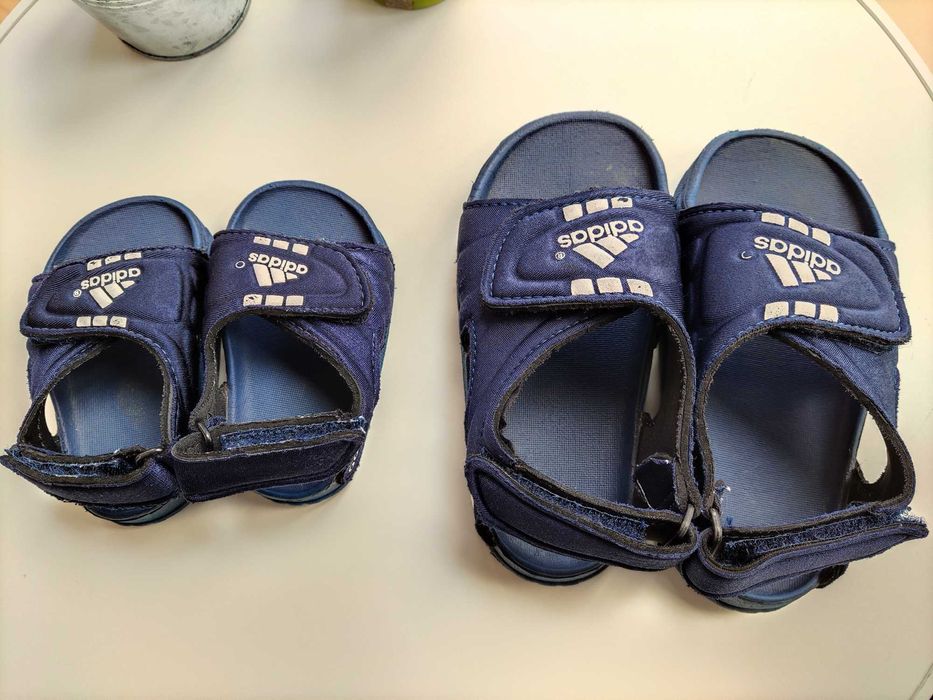 Sandálias azuis Adidas / Kelme (praia, piscina) - Nºs 18 / 22/23 /26