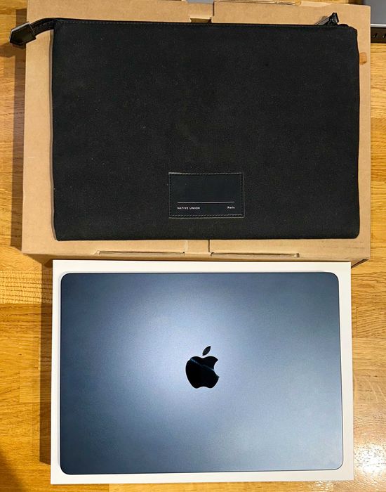 MacBook Air 13" M4 24GB/512GB czarny + etui + FV 23% - IDEALNY