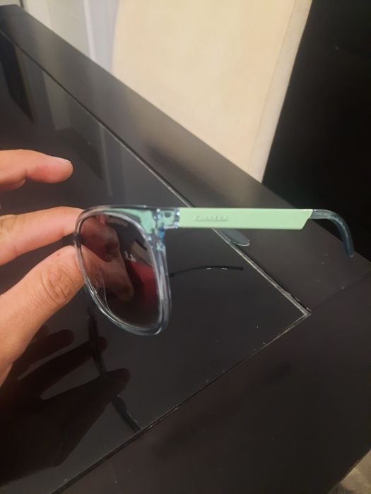 Tenho estes 3 óculos para venda