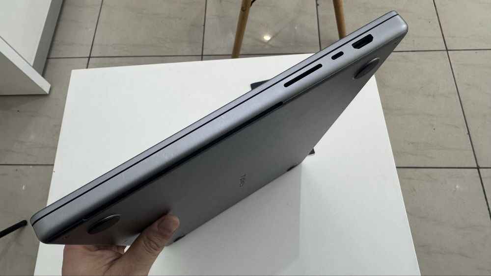 MacBook Pro 16” M1 Pro 16/1Tb Space Gray Повноцінний, Без блокувань