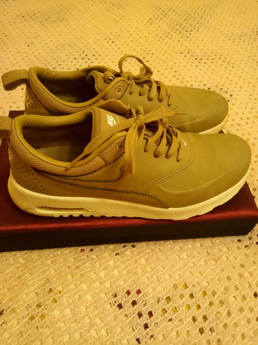 Жіночі кросівки Nike Air Max Thea Premium 39 р