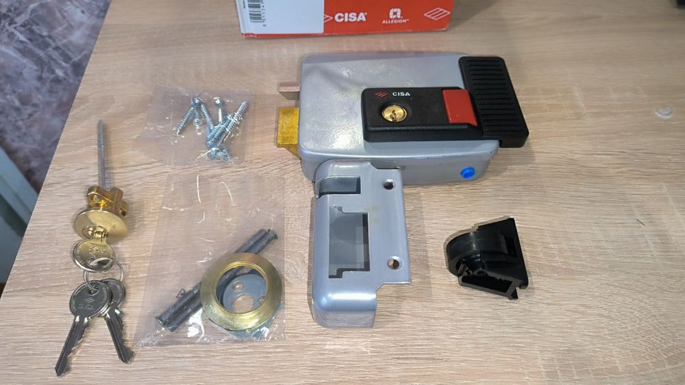 Замок накладний електромеханічний Cisa 1.11630.50.2