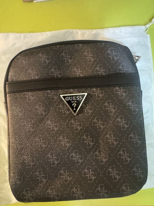 Сумка Guess  нова.