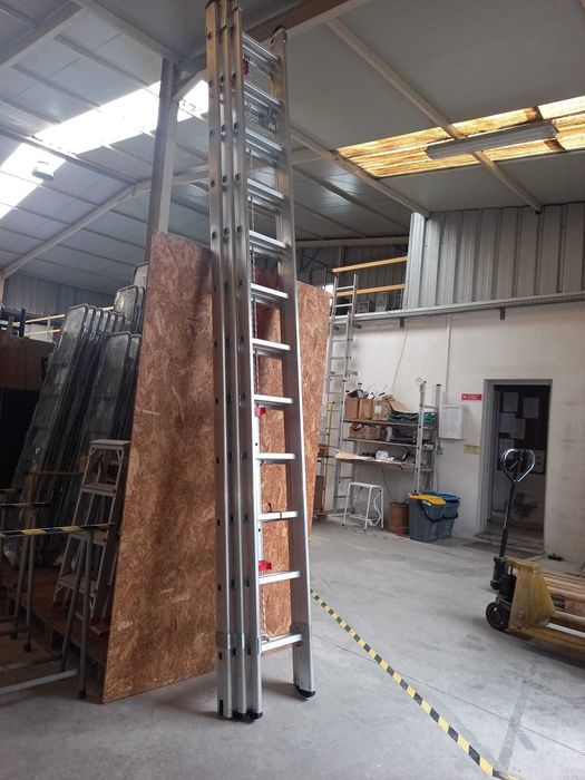 Escada Tripla Alumínio 3+3+3 M (7M Úteis) Degrau Quadrado | Fábrica