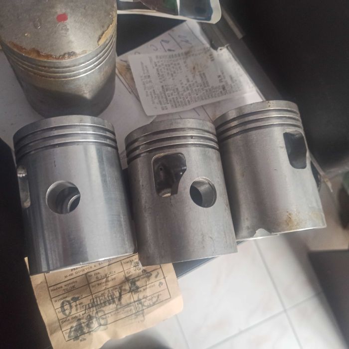 Tłoki  Syrena 105  102/szt/