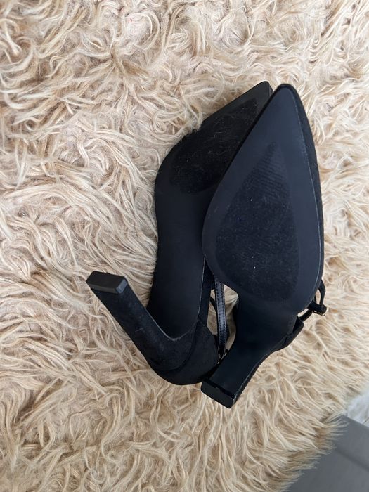 Sapatos femininos de bico fino (tamanho 42,5)