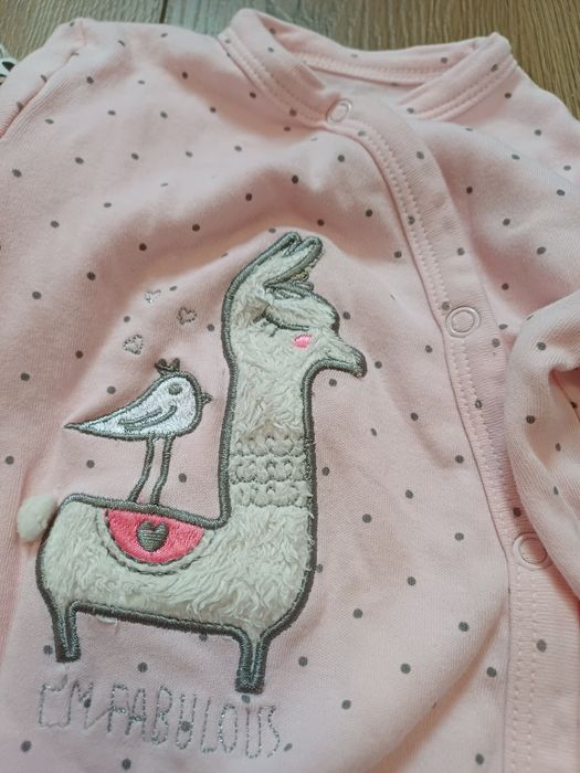 Komplet ubranek dla dziewczynki rozm. 68