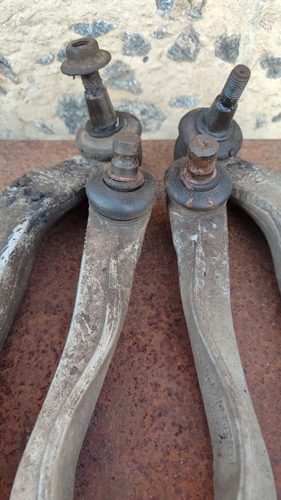 Ричаг на Пассат б5 під відновлення