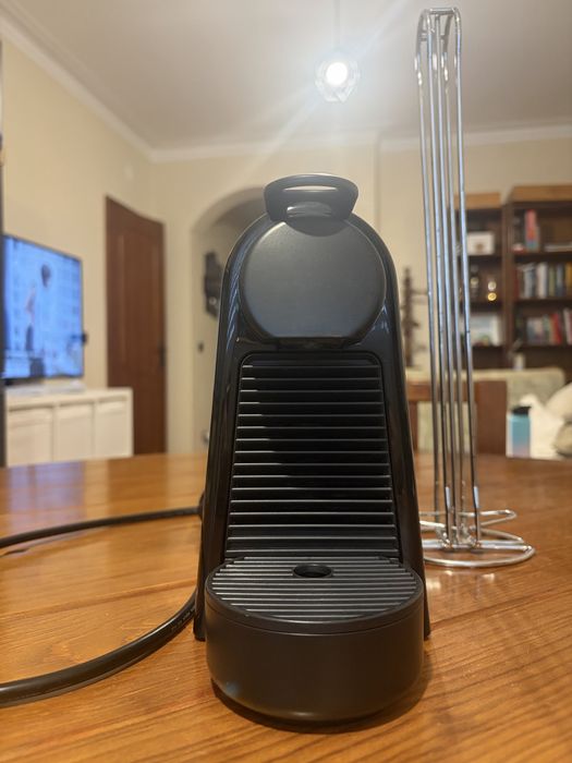 Nespresso Essenza Mini Preta – Excelente Estado