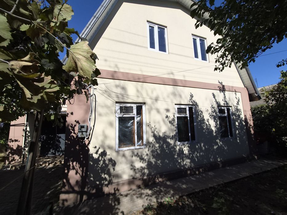 Продаж будинку. Вулиця Заньковецька. Дружба.