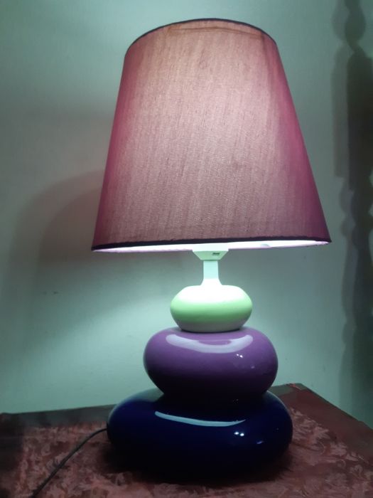 1 Candeeiro de Mesinha de Cabeceira