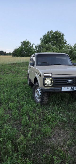 Продам ніву 4×4 2121