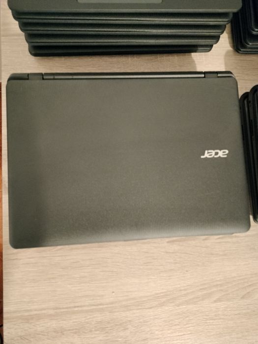 Acer travelmate B116 séries  (34 portáteis)