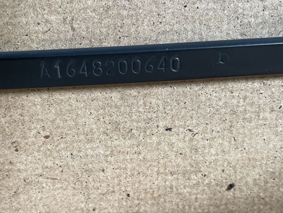 Ramie wycieraczki Mercedes ML W164