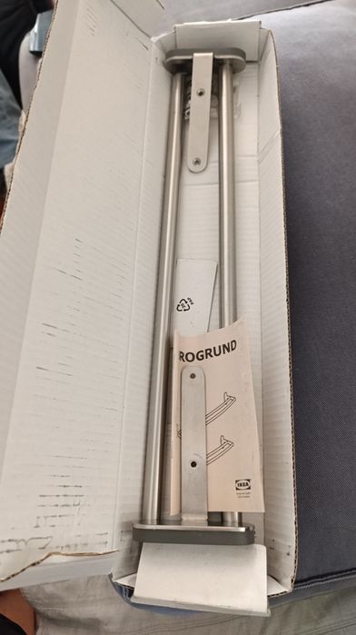 Toalheiro, aço inoxidável, 67 cm.
Toalheiro, aço inoxidável, 67 cm