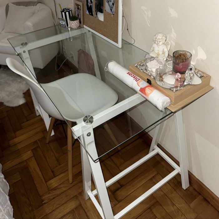 Vendo secretária em vidro