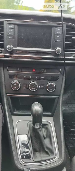 Автомобіль Seat Leon 2014