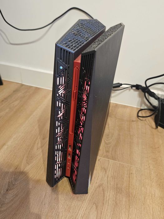 Komputer gamingowy Asus ROG G20 GTX1080Ti i7-6700K 4.00GHz z monitorem