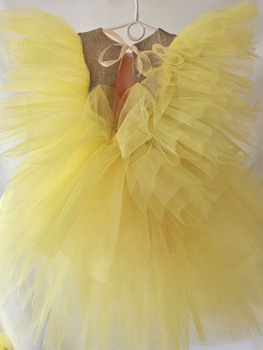 Сукня сонечко жовтого кольору кульбаба одуванчик на свято весни на 5 р