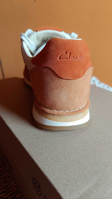 Ténis de couro Clarks Craft Run N39 1/2 Novo