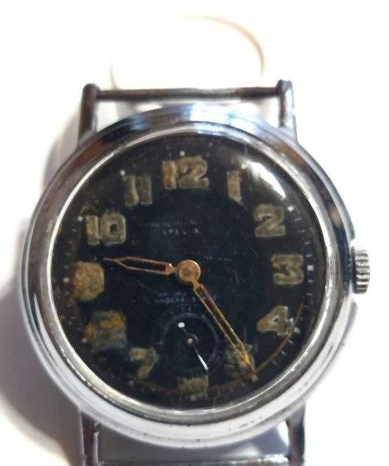 Антикварний годинник пілота люфтвафе